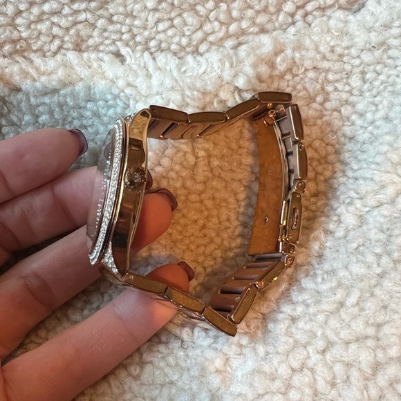 Vintage Michael KORS Kerry Watch, Gold / Mother of Pearl. 2000s - Picture 2 of 6